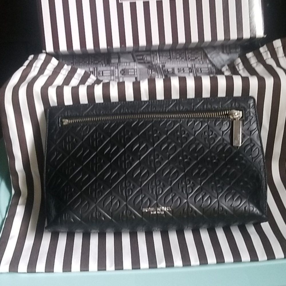 Henri bendel empire pouch